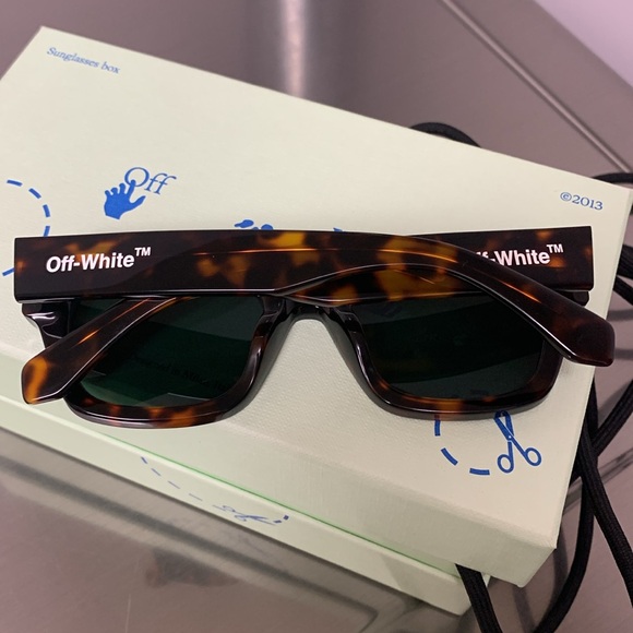 Off-White Zurich Havana Dark Green Sport Unisex sunglasses - Picture 11 of 15